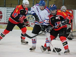 Strakonický přebor: Luby - Horažďovice (v bílém) 4:3 SN.