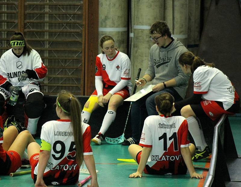 2. liga dorostenek: Sport Club Klatovy - Kanonýři Kladno 11:1.