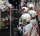 Hokejisté Malé Vísky (na archivním snímku hráči v bílých dresech) deklasovali ve víkendovém utkání krajské soutěže domácí Klaustimber 11:4.