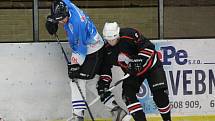 Šumavská liga amatérského hokeje: AHC Gladiators (černé dresy) - HC 2009 Nýrsko 11:3