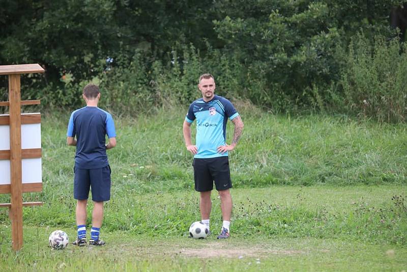 Fotbalpark Klatovy otvírá již tuto sobotu. A hráči FGK Klatovy se už pomaličku začínají připravovat na novou sezonu.