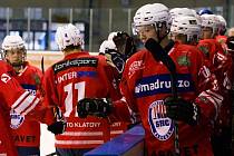 22. kolo regionální ligy juniorů: HC Rokycany (bílé dresy) - HC Klatovy (červení). Utkání skončil jednoznačnou výhrou hostů 9:1.