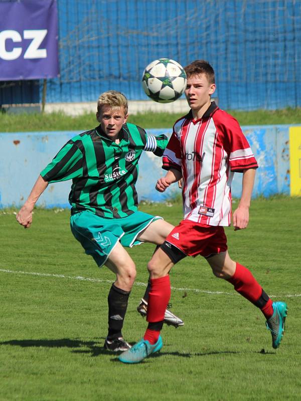 Zápas krajského přeboru mladšího dorostu Klatovy (červení) vs. Sušice. Hráno 1. 4. 2017.