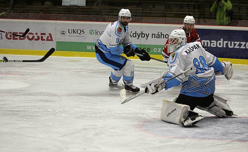 SHC Klatovy (červení) - HC Stadion Cheb 3:0.