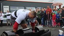 Nejlepší amatérští strongmani se setkali o víkendu v areálu Auto Nejdl  v Klatovech, aby změřili své síly v extrémních disciplínách.