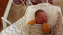 Mikuláš Fiala (3400 g, 50 cm) se narodil 1. listopadu v 1:15 hodin ve Fakultní nemocnici v Plzni. Rodiče Lenka a Aleš ze Švihova u Rakovníku věděli, že Alžbětka (2) bude mít brášku.