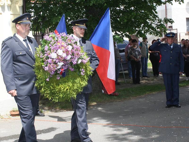 Sraz rodáků a oslavy hasičů v Čermné.