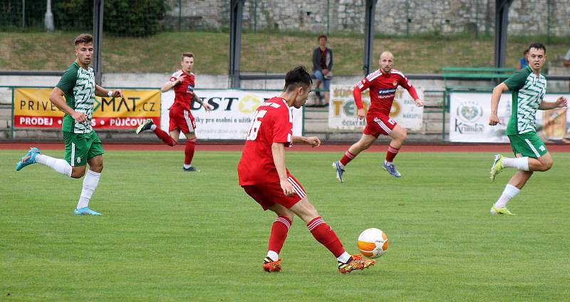 3. kolo FORTUNA divize A: FK Slavoj Český Krumlov - SK Klatovy 1898 (na snímku fotbalisté v červených dresech) 2:2 (1:2).