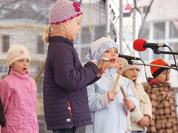 Velikonoční koncert dětí z Mateřské školy ve Studentské ulici v Klatovech.