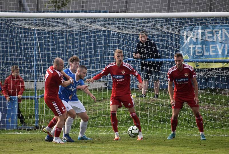 6. kolo FORTUNA divize A: SK Klatovy 1898 (na snímku hráči v červených dresech) - TJ Jiskra Domažlice B 2:1 (0:1).