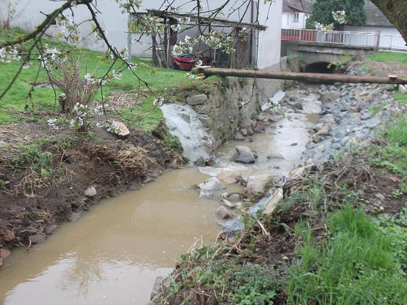 Následky sobotní bouřky na Měčínsku a jejich odstraňování