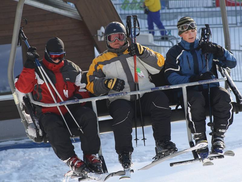 Zahájení lyžařské sezony na Šumavě. Ski areál Špičák 8. 12. 12