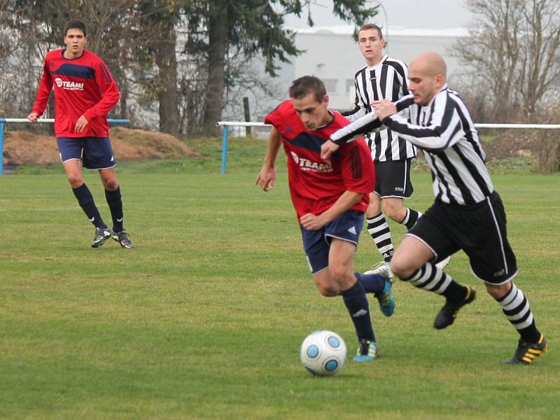 1. A třída Nýrsko (čb) - Dlouhý Újezd 5:3.