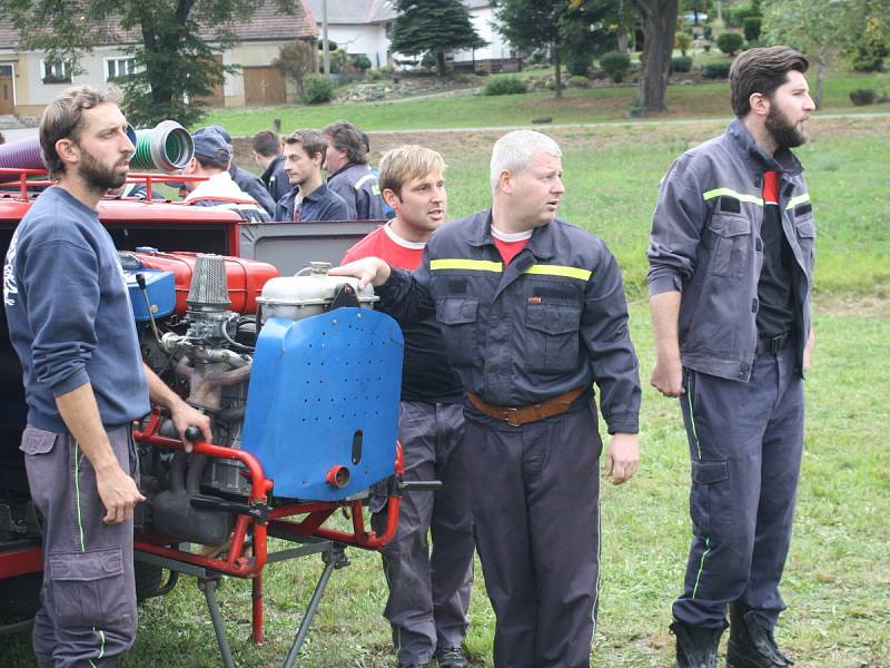 Hasiči v Jindřichovicích 2015.