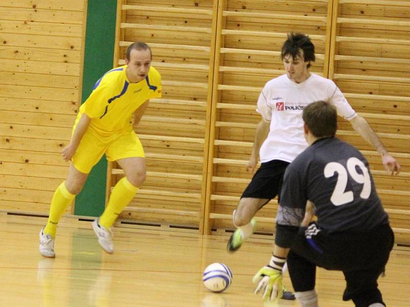 Celostátní liga ve futsalu Trivel Klatovy (ž) - Sádek 2:2.