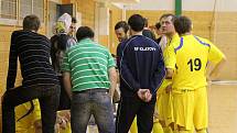 Celostátní liga ve futsalu Trivel Klatovy (ž) - Sádek 2:2.