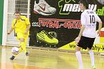 Celostátní liga ve futsalu Trivel Klatovy (ž) - Sádek 2:2.