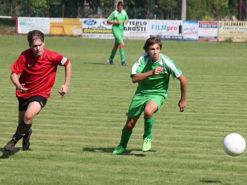 Luby (v červeném) zvítězily v krajské soutěži dorostu nad Hradešicemi 5:3