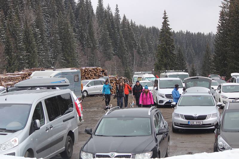 Šumava první víkend po rozvolnění a otevření okresů.