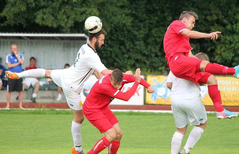 Předkolo MOL Cupu 2016/2017: Sušice (bílé dresy) - Klatovy 0:5