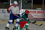 Hokejisté Lub porazili v sobotním utkání devátého kola okresního přeboru mužů Bohemia Lion Cup na klatovském ledě své hosty z domažlické Flóry vysoko 10:1.  