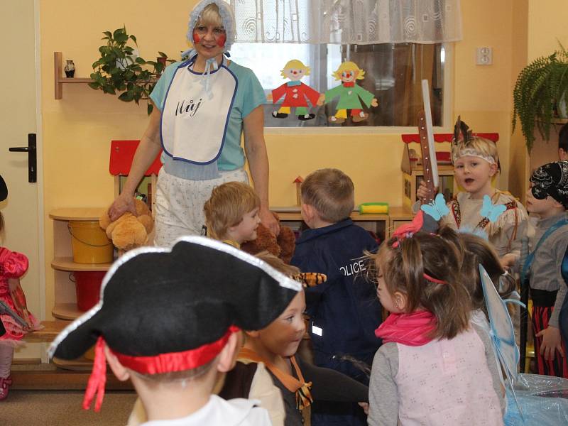 Maškarní karneval ve školce v Máchově ulici 2016