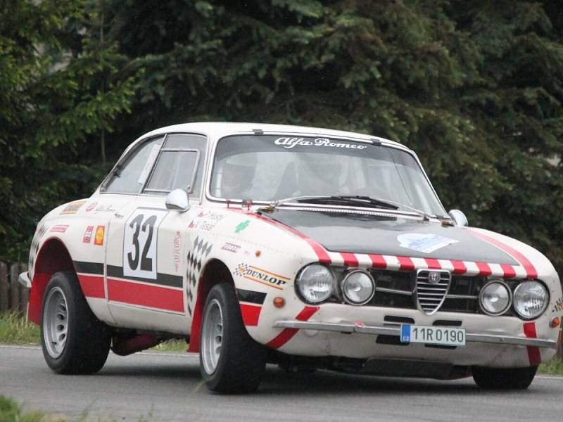 První rychlostní zkouškou 23. Historic Vltava Rallye byl tradičně Klatovský okruh.