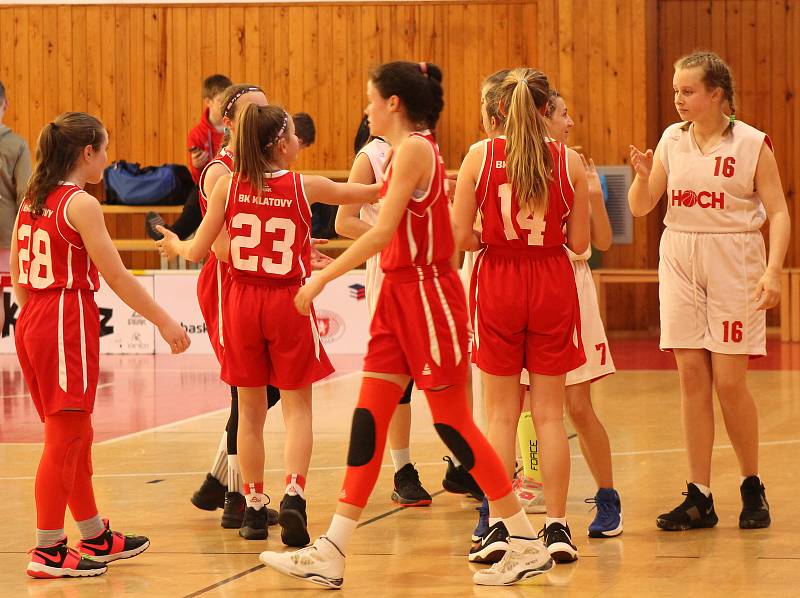 BK Klatovy U14 (v červeném) vs. BK Tábor 62:14 - fotogalerie z pátečního zápasu