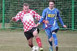 Krajský přebor mužů: Luby (v červeném) - Klatovy 0:3.