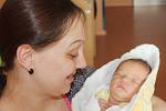 Denisa Mertlová ze Železné Rudy (3250 g, 49 cm) se narodila v klatovské porodnici 5. prosince ve 12.12 hodin. Z narození dcery má radost maminka Michaela a sourozenci Davídek (3) a Marcelka (2).