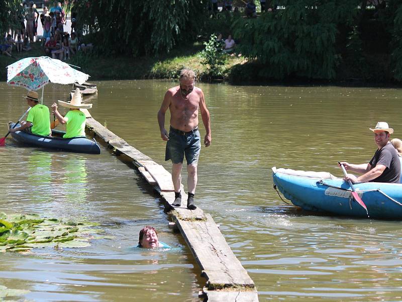 Přejezd lávky v Bolešinech 2016