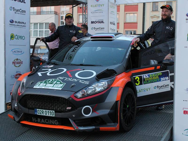 Cíl 53. Rallye Šumava Klatovy na náměstí Míru v Klatovech