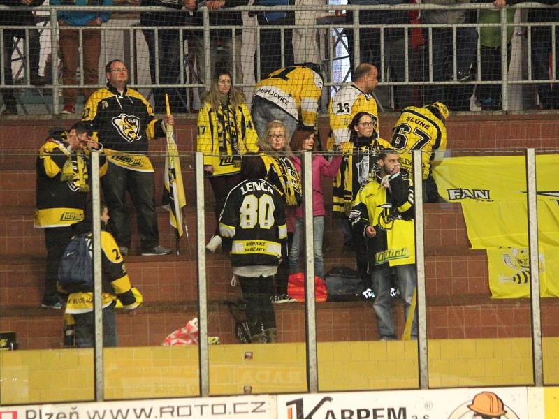 2. liga play-off 2016/2017: SHC Klatovy (červené dresy) - HC Moravské Budějovice 2005 5:2