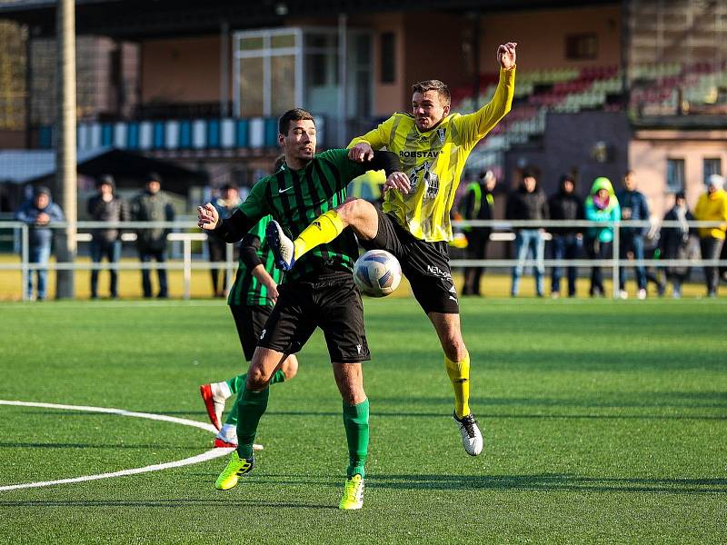 17. kolo FORTUNA divize A: FC Rokycany (zelení) - Přeštice 2:3.