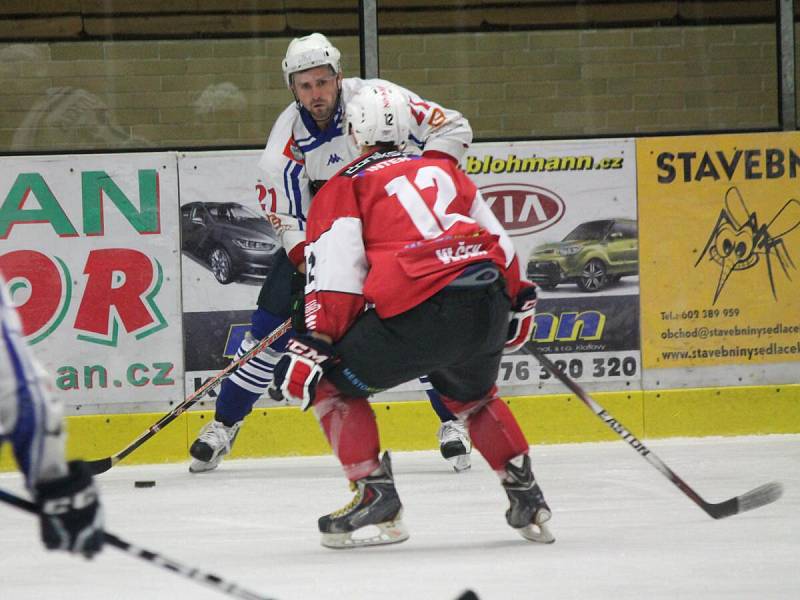 2. liga 2016/2017: SHC Klatovy (červené dresy) - HC Děčín 1:4