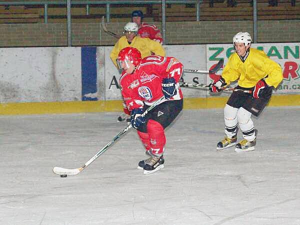 HC Tango Cup, utkání Mušlák team (červené dresy) - Viktora team