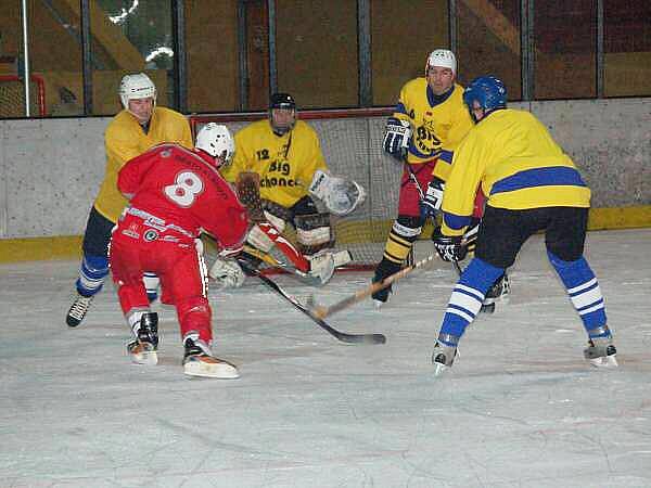 HC Tango Cup, utkání Mušlák team (červené dresy) - Viktora team