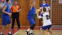 Basketbal, krajské finále SŠ: Gymnázium Klatovy (modří) - Gymnázium Domažlice