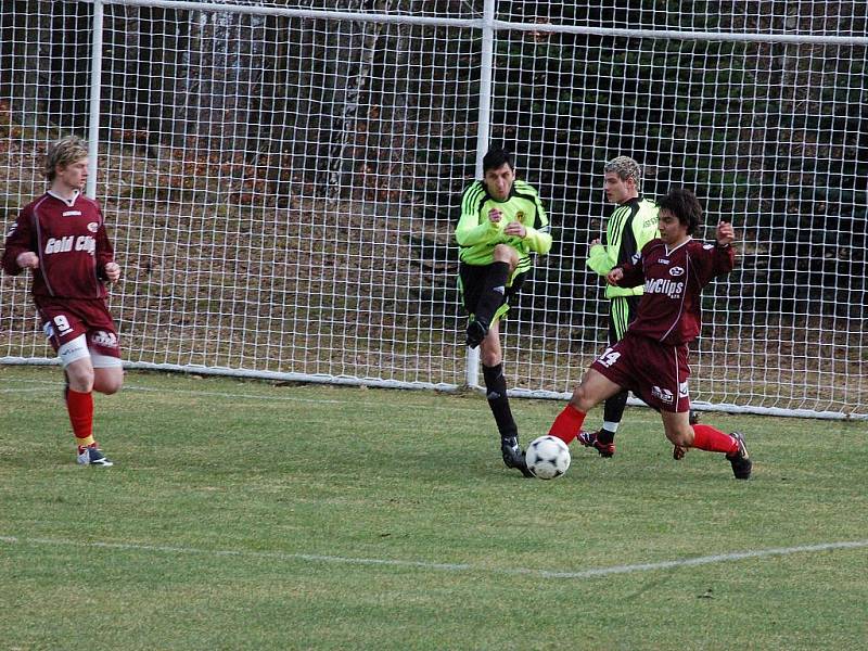 Fotbalisté Chanosu Chanovice podlehli na domácím hřišti 27. března Stříbru 1:2.