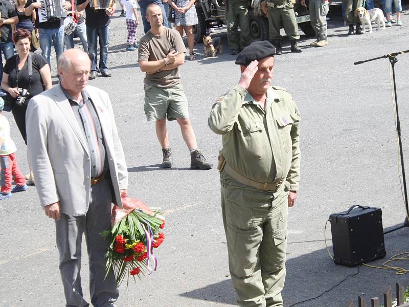 Vzpomínka na vlkonického rodáka, stíhacího pilota RAF Matěje Pavloviče