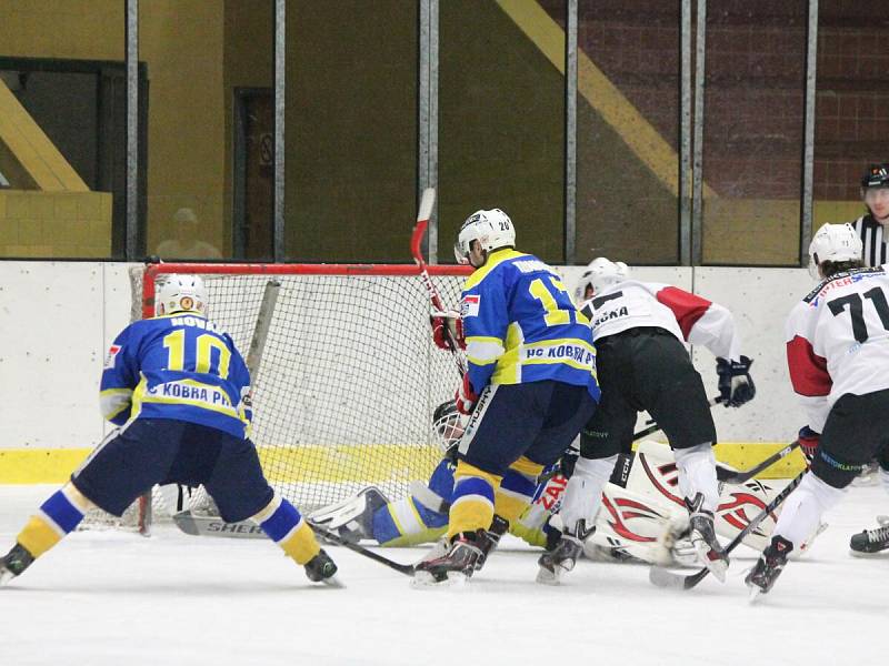 2. liga: SHC Klatovy (bílé dresy) - HC Kobra Praha 8:6