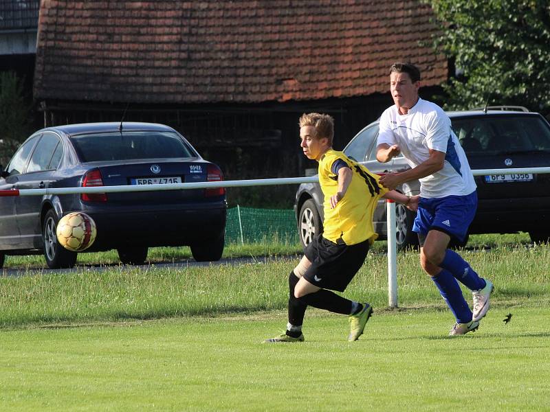 Fotbal, příprava: Mochtín (žlutí) - Sušice