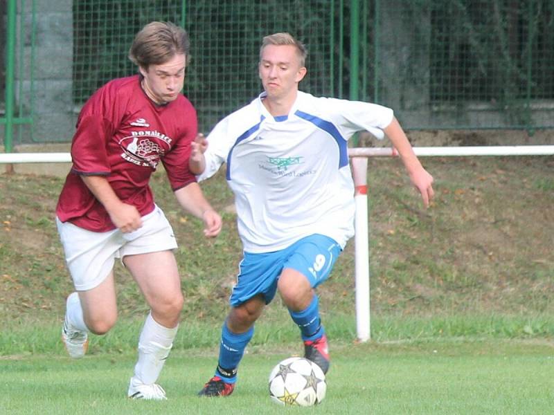 Fotbalová příprava: Mochtín (v bílém) - Postřekov 3:1.