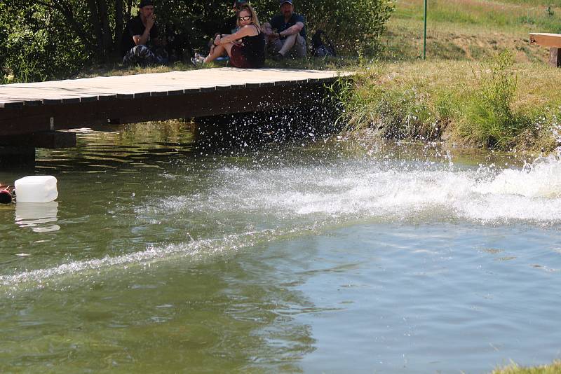 Harakiri water jump na Samotách.