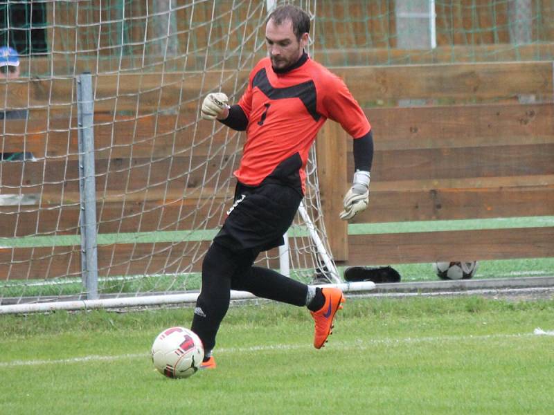 IV. třída: Měcholupy B - Chudenice (v černém) 1:2.