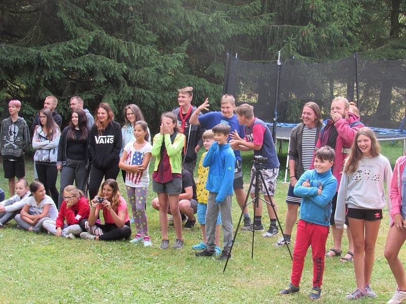 Loňský letní tábor Pionýrské skupiny Jitřenka Kdyně na Zelené Lhotě na téma Narnie