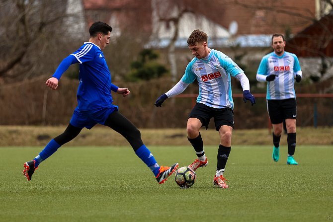 Zimní příprava 2024: TJ Sušice (na snímku fotbalisté v modrých dresech) - SK Rapid Plzeň 1:3 (0:1).