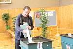 V pátek byla ve volební místnosti v Janovicích nad Úhlavou velmi malá účast, sobota nebyla ani jinde lepší.