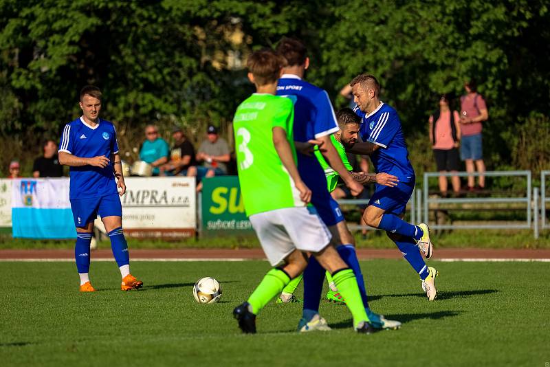 25. kolo I. A třídy: TJ Sušice (modří) - Bohemia Kaznějov 1:0.