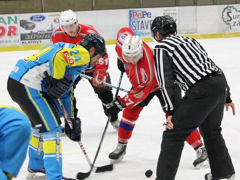 Krajská liga: HC Klatovy (červené dresy) - TJ Apollo Kaznějov 11:1